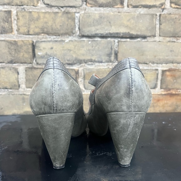 Stone Grey Leather Miz Mooz Mary Jane Lace Style Heels // Size 9 - Picture 5 of 7